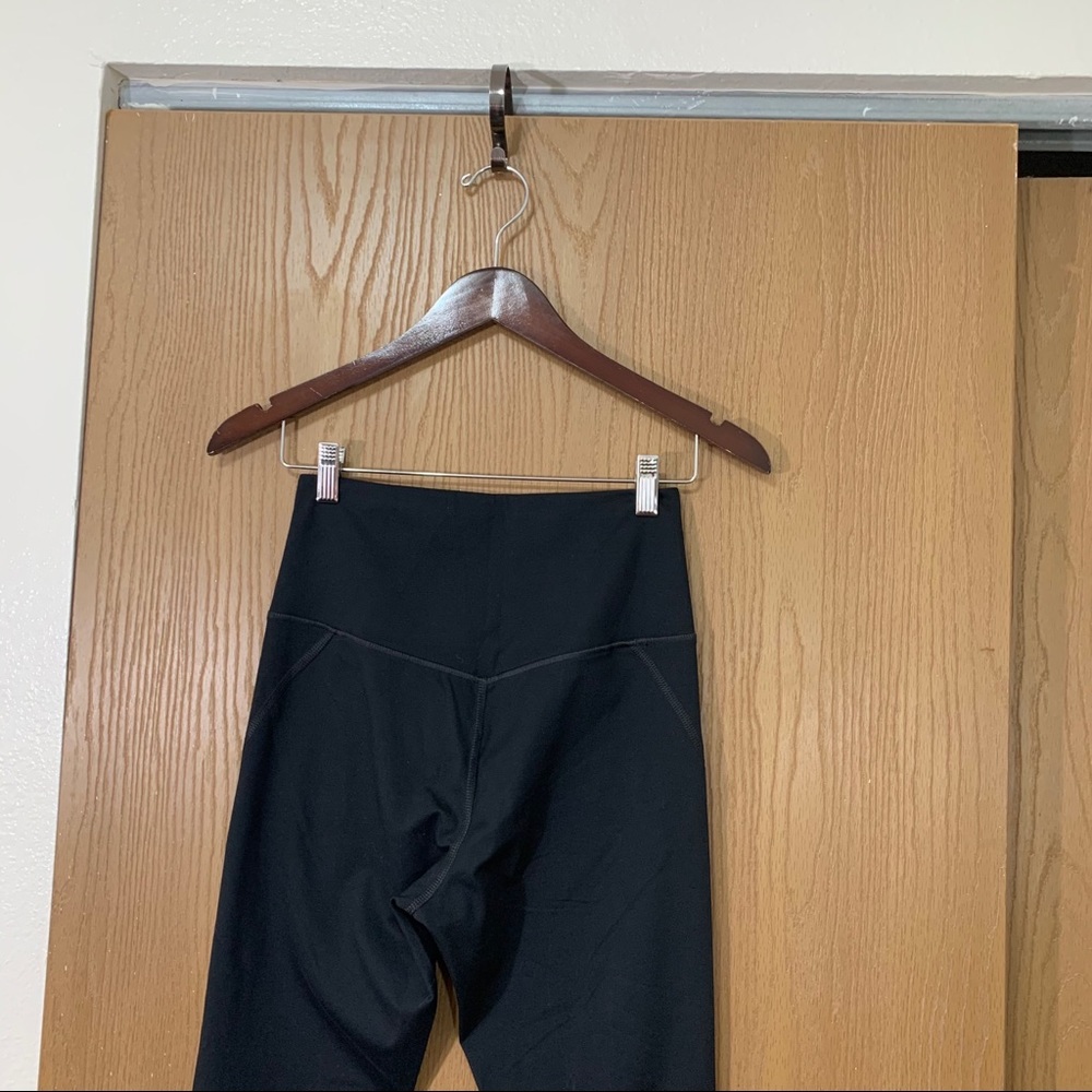 Girlfriend Collective HighRise Compressive Legging - Picture 6 of 7